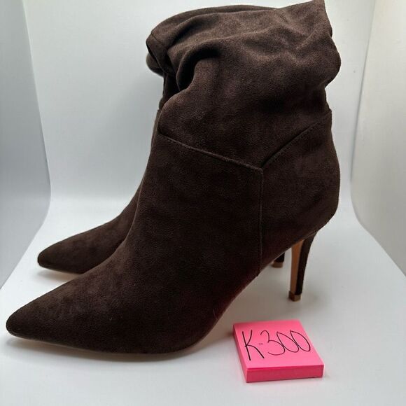 CUSHIONAIRE Women's scrunch heel boot with +Memory Foam 8 BROWN - Picture 3 of 7